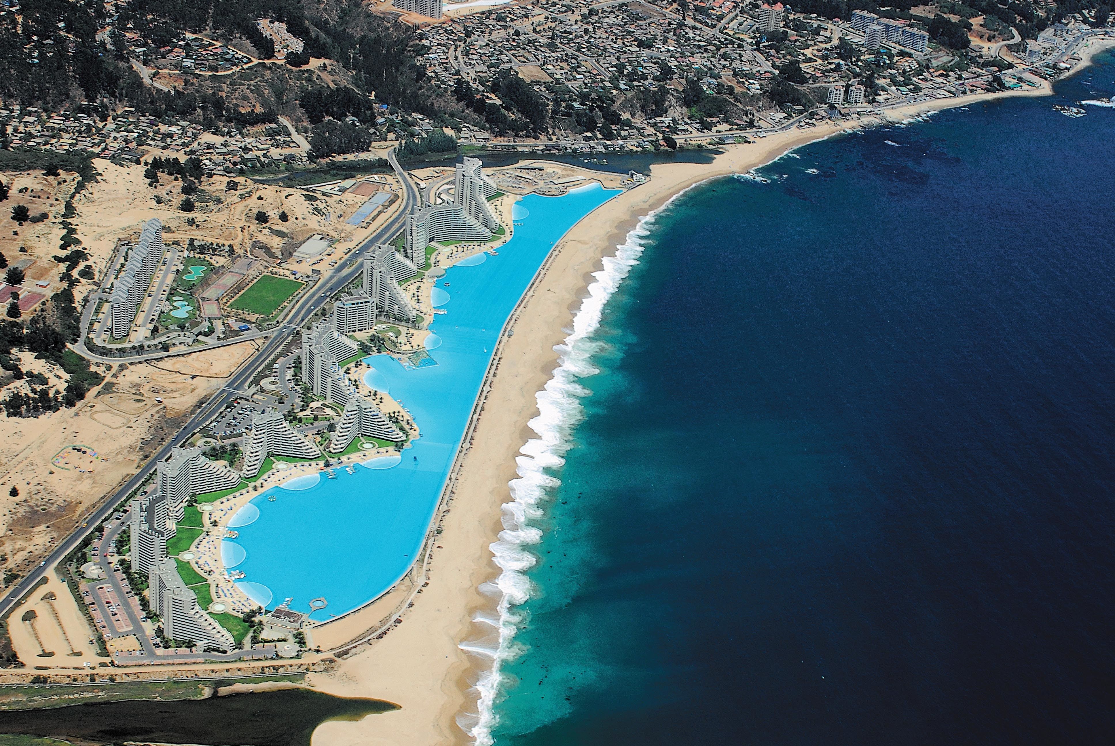 Самый длинный бассейн в мире